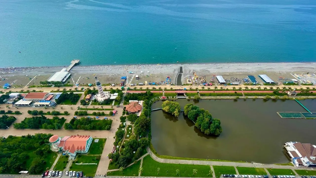 Aparthotel Hellobatumi 4*, Batumi