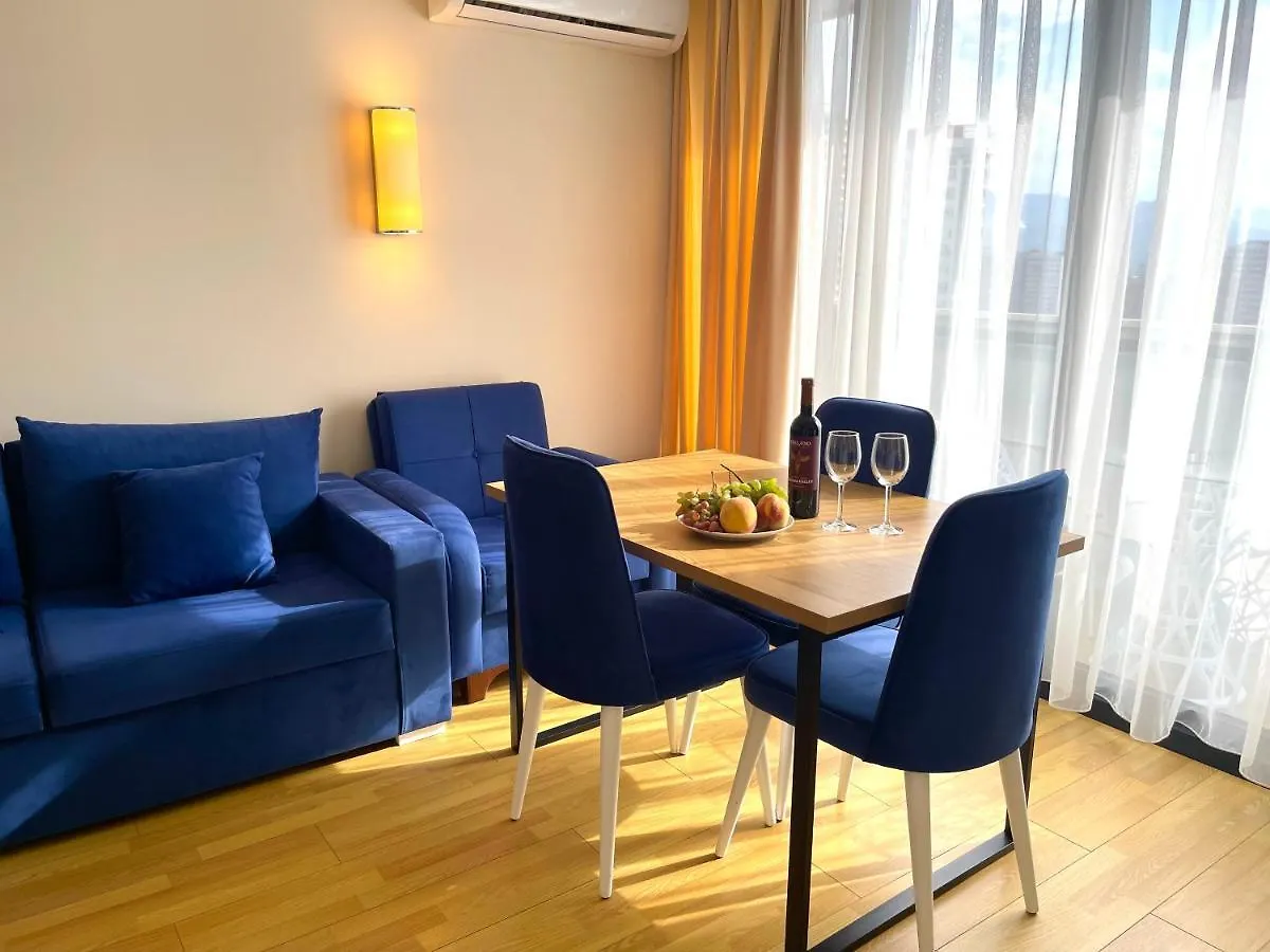 Aparthotel Hellobatumi 4*, Batumi Gruzja